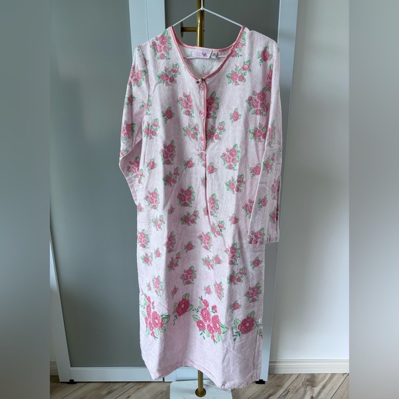 Vintage Floral Pink Nightgown - Picture 1 of 5